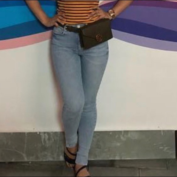 Zara high waisted jeans - Picture 2 of 3